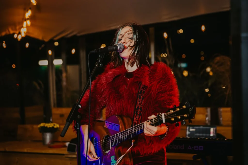 Vocal Divas’ Talents: Discover Their Incredible Voices