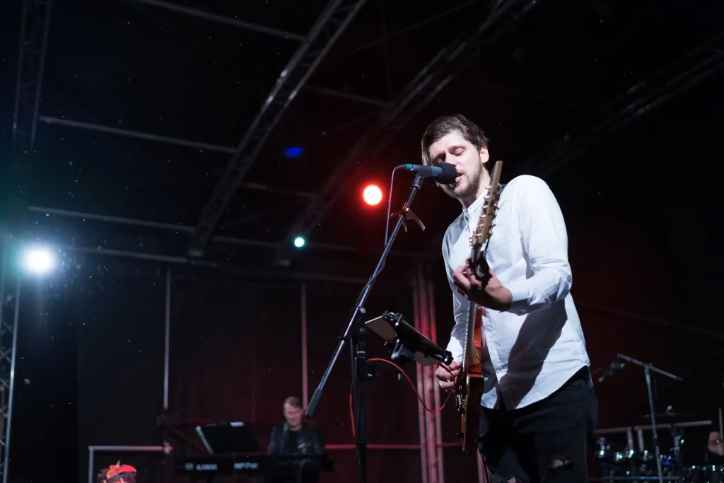 Luna Zuruky, quand la pop s’embrase au feu d’un rock sentimental